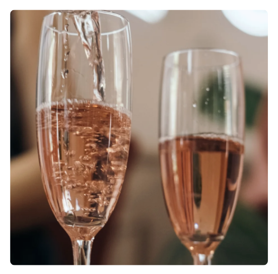 Rose pjenušavo vino